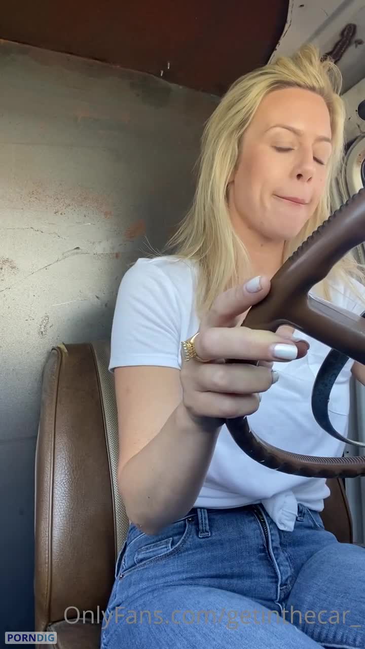 getinthecar_ onlyfans nude video leaked