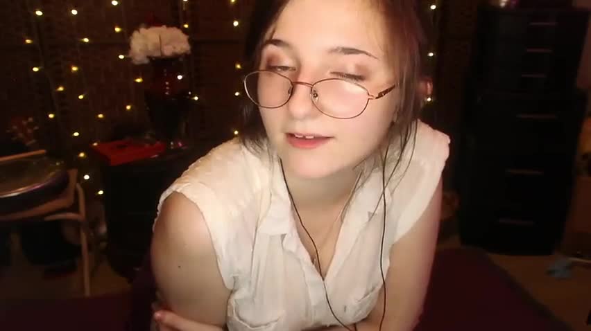 valeriya asmr nude