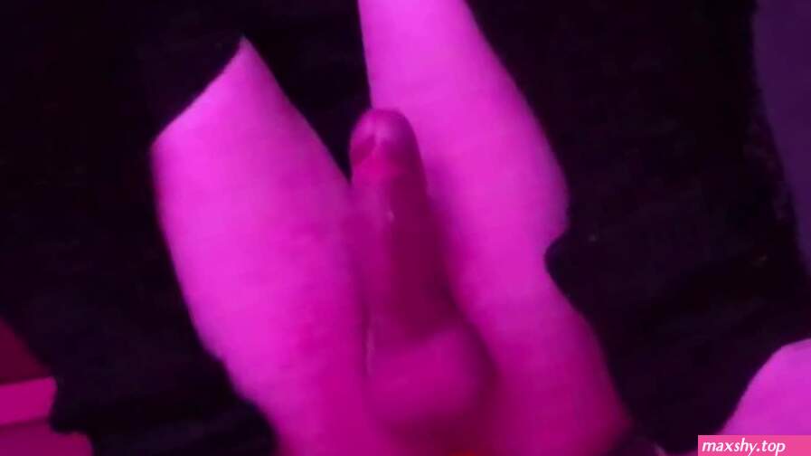 FemboypuppyyOF Nude