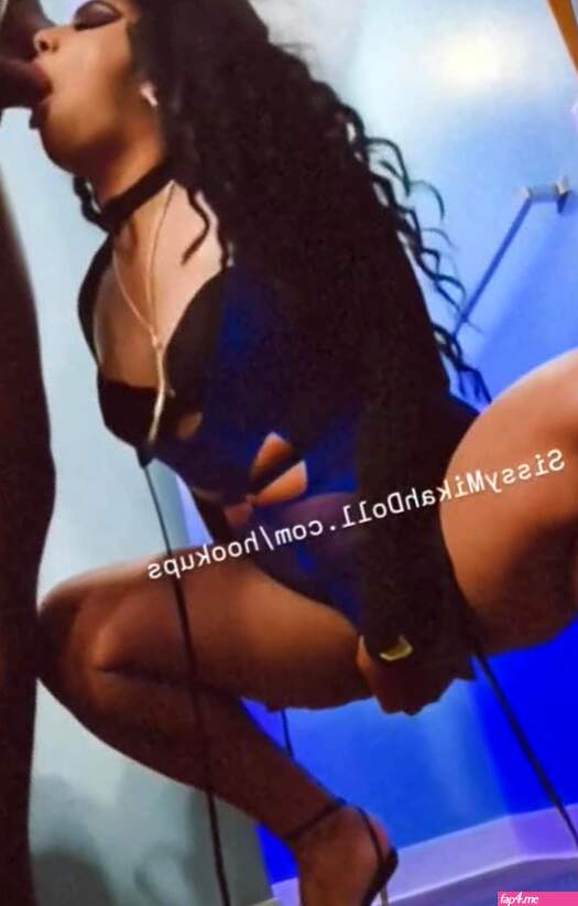 Mikah Doll Nude