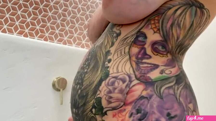 Evelyn Miller Nude