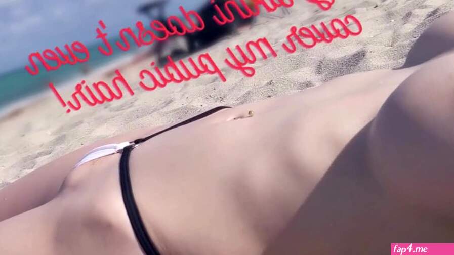 Mia exhib Nude