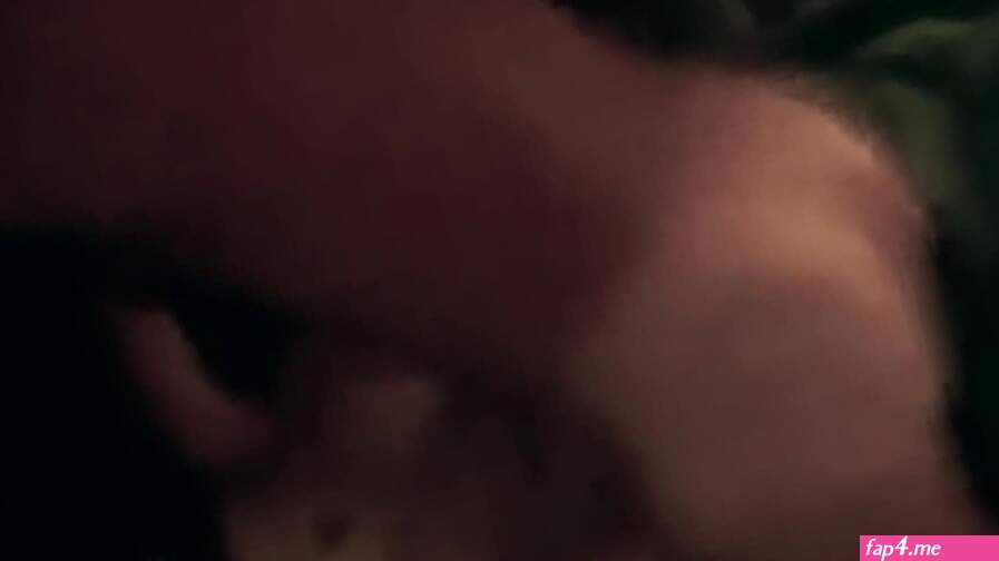 Magnus Nude