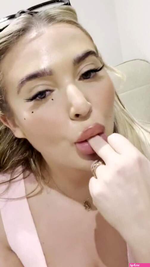 Misschloeamber Nudes